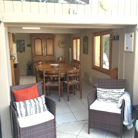 Chalet Le De La Repandise Laveline-du-Houx